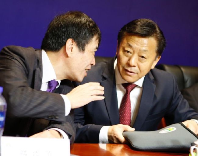 近日，电影《最好的我们》续篇《暗恋·橘生淮南》发布“青春无悔”版群像预告及双人海报，预告中的暗恋是众人勇敢地说出自己爱的信念，海报中的暗恋却是洛枳小心翼翼地回避着所爱之人的目光